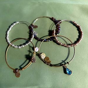 VGUC Alec and Ani bangle bracelets